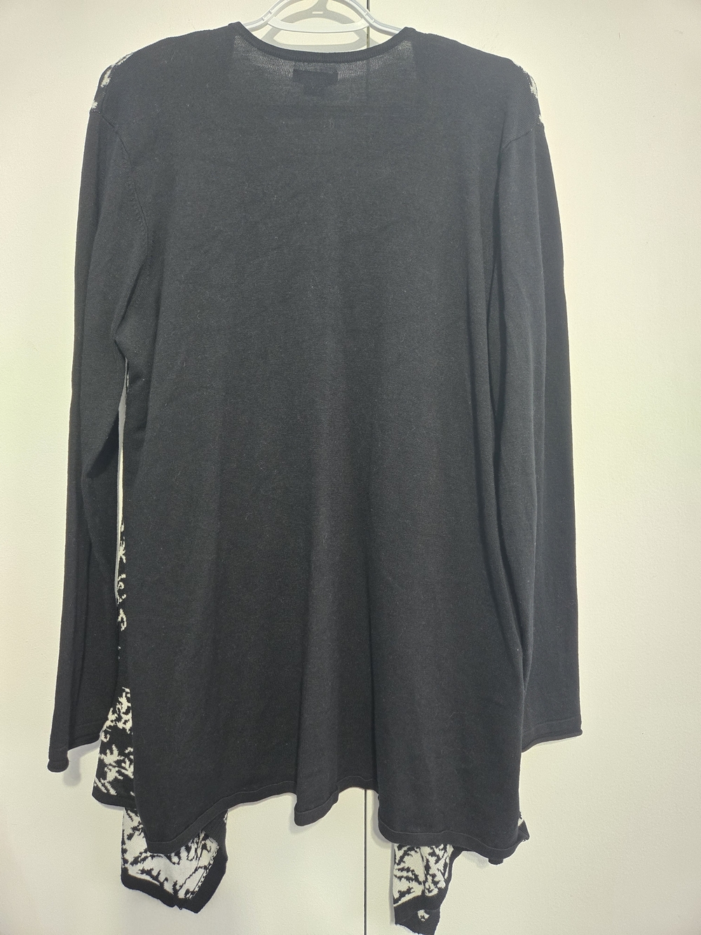 New Directions Curvy 1X Black White Floral Open Front Cardigan - Picture 5 of 6
